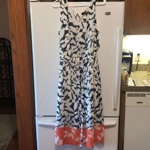 NINE WEST SLEEVELESS FLORAL DRESS
